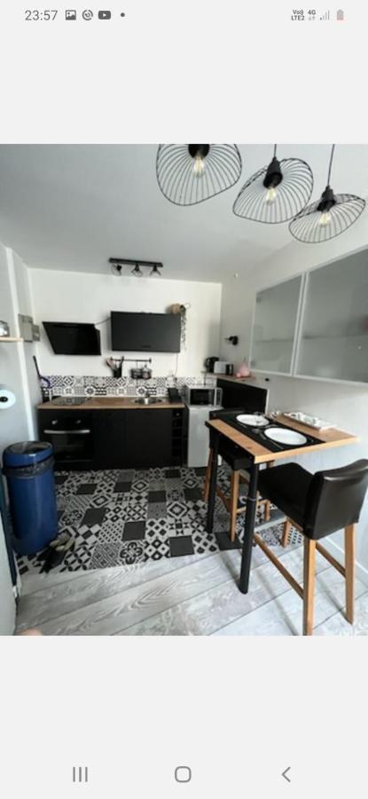 Apartmán T2 Proche Gare Avec Wifi Chartres Exteriér fotografie